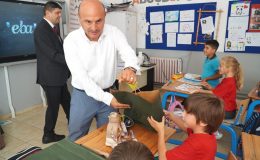 Kırtasiyeler, Başkan Amca’dan