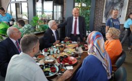 Başkan Oral, şehit yakınları ve gaziler kahvaltıda buluştu