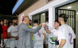 BAŞKAN SİLPAGAR, KURTKÖY GALİBİYETİNİ STATTA KUTLADI