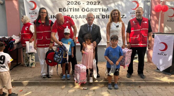 TÜRK KIZILAY YALOVA ŞUBESİNDEN İHTİYAÇ SAHİBİ ÖĞRENCİLERE “KIRTASİYE ŞENLİĞİ”
