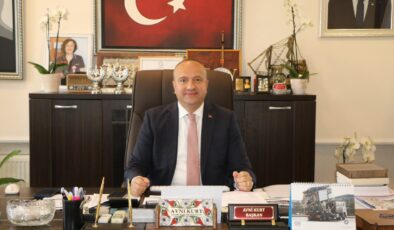 Başkan Kurt: Cumhuriyet Geleceğimizin Teminatıdır