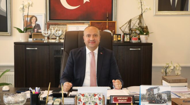 Başkan Kurt: Cumhuriyet Geleceğimizin Teminatıdır